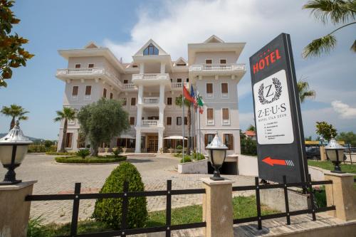 Preze Hotel | Discover Hotel Vila Zeus: Family-Friendly & 4-Star Comfort