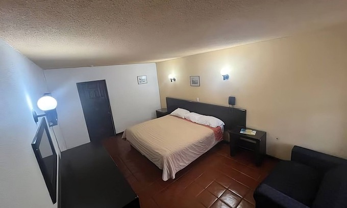 Morelia Hotel | Hotel Villa Capri, 1 cama triple 4 Huéspedes