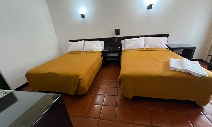 Morelia Hotel | Hotel Villa Capri, 2 camas dobles 4 Huéspedes