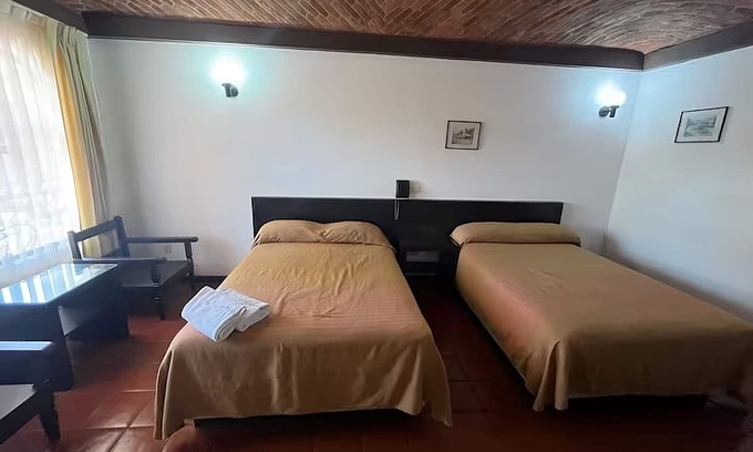 Morelia Hotel | Hotel Villa Capri, 2 camas dobles 4 Huéspedes