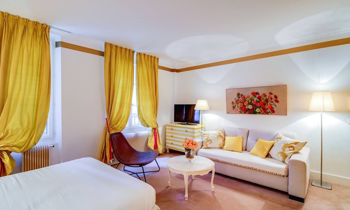 Prince–Marmottan Apartment | Discover Hotel Villa Escudier: Rated 9/10 with Spa & Breakfast