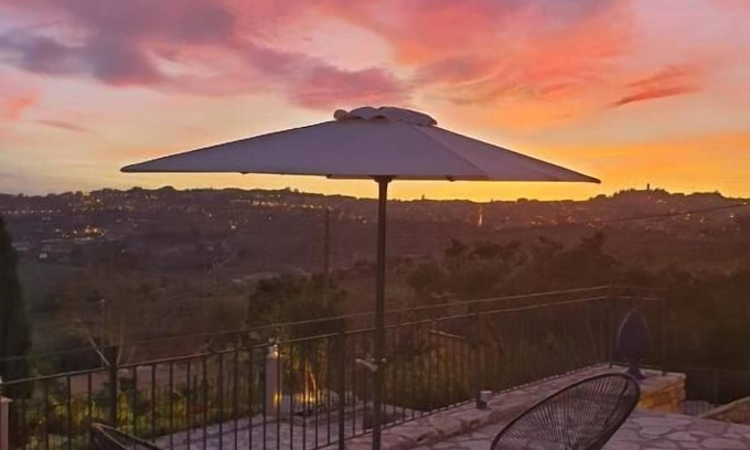 Caltanissetta Hotel | Discover Hotel Villa Flora Relais: Family-Friendly Getaway