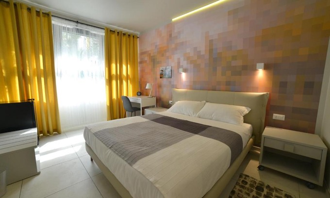 Bordighera Hotel | Discover Hotel Villa MIKI: Private Beach & Ocean Views