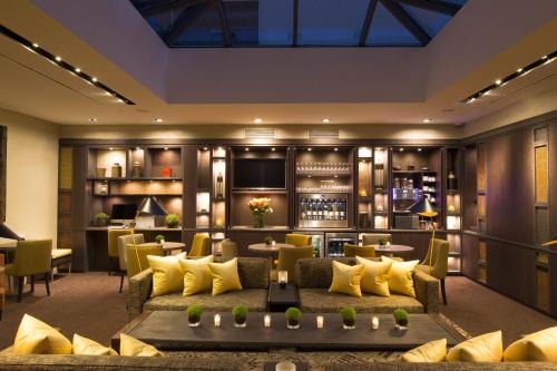 Quartier de l'Ecole-Militaire Hotel | Elegant Hotel Villa Saxe Eiffel - 4-Star Comfort Awaits