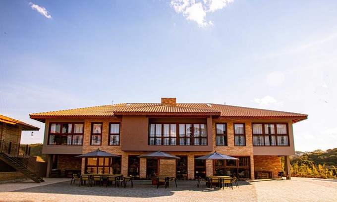 Ribeirao Branco Hotel | Indulge in Luxury at Hotel Vinícola Davo - 5 Star Retreat