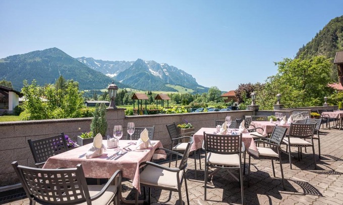 Walchsee Hotel | Pet-Friendly Retreat at Hotel Walchseer Hof with Ocean Views