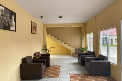 Palopo Hotel | Budget-Friendly RedDoorz near Gedung Kesenian Palopo