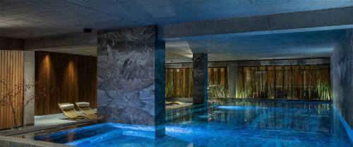 Srodmiescie Połnocne Hotel | Discover Hotel Warszawa: 5-Star Oceanfront Retreat