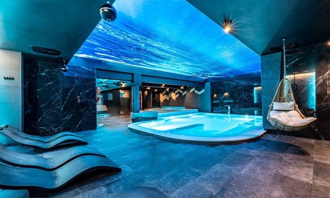 Augustow Hotel | Elegant Hotel Warszawa SPA & Resort with Spa and Pool Access