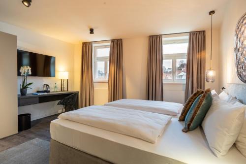 Kulmbach Hotel | Discover Hotel Weißes Ross: Family-Friendly Dining Awaits