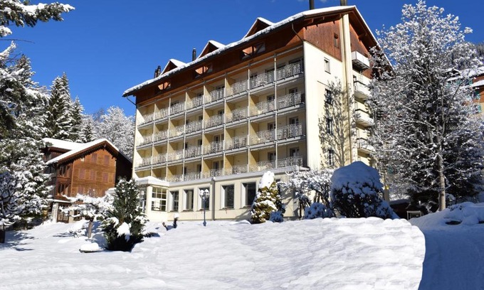 Wengen Hotel | Discover Hotel Wengener Hof: 4-Star Retreat with Hot Tub