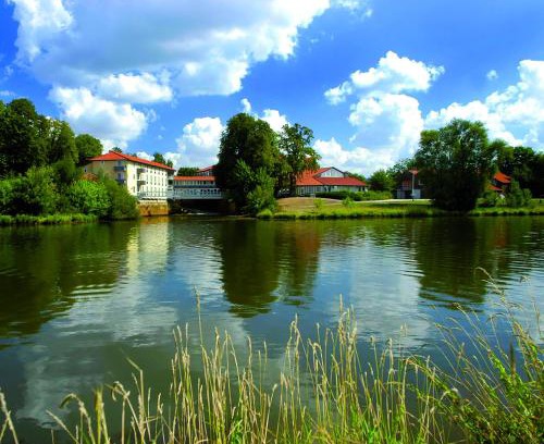 Nienburg/Weser Hotel | Discover Hotel Weserschlösschen: Pet-Friendly Escape Awaits
