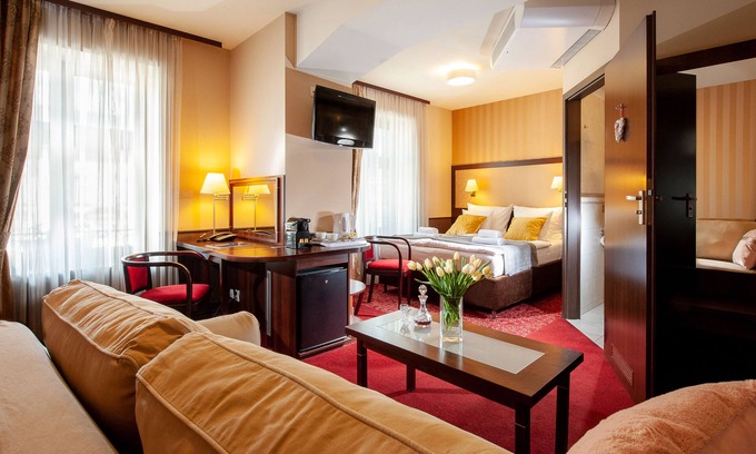 Wesoła Zachod Hotel | Elegant Stay at Hotel Wielopole - Rated 9.2/10