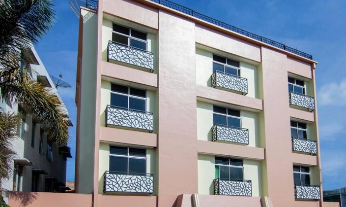Pangururan Hotel | Hotel Wisata Samosir By Helocus