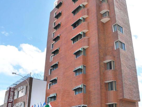 San Nicolas de los Arroyos Hotel | Pet-Friendly Retreat at Hotel Yaguaron with Pool & Hot Tub