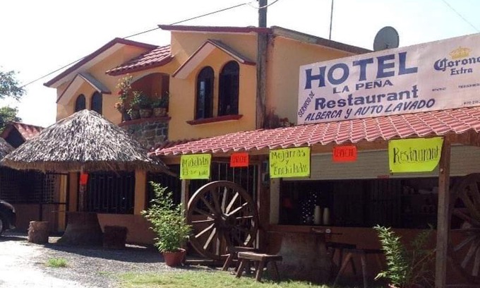 Tilaco House | Experience Hotel y Cabaña La Peña: Pet-Friendly Retreat
