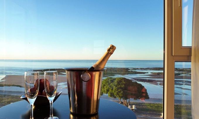 Las Grutas Hotel | Discover Hotel y Casino del Rio - Las Grutas, Rated 8.8/10