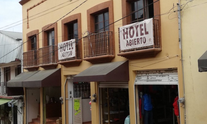 Jalpan de Serra Hotel | Hotel y Plaza Jalpan