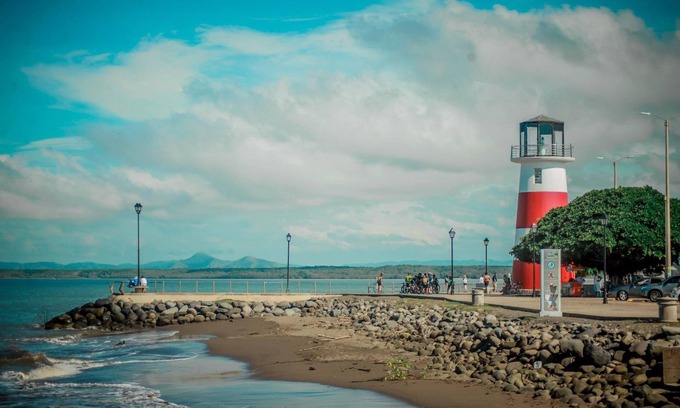 Puntarenas Hotel | Discover Hotel Yadran: Family-Friendly with Pool & Spa