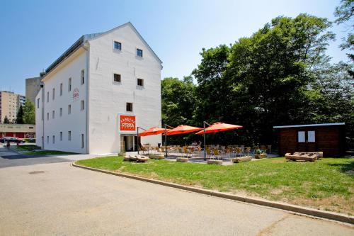 Blansko Hotel | Discover Hotel Zámecká Sýpka: Pet-Friendly & Family Fun