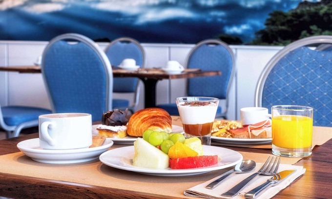 Leon Hotel | Elegant Hotel Leon Camino: Spa, Restaurant & Family-Friendly