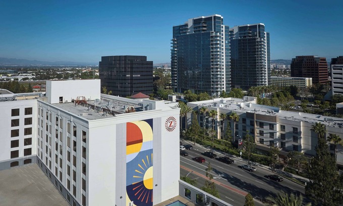 Santa Ana Hotel | Relax at Hotel Zessa Santa Ana – a 4-Star DoubleTree Escape