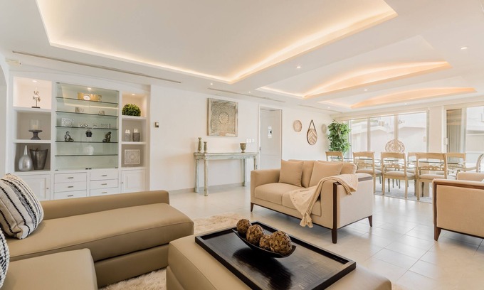 Zona Hotelera Villa | Beachfront Bliss at Hotel Zone - Rated 9/10 by Guests