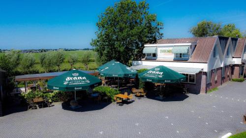 Meije Hotel | Guest Favorite: Hotel Zuideinde with Pet-Friendly Amenities