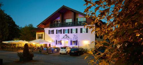 Bad Feilnbach Hotel | Family-Friendly Hotel zum Maximilian with Dining & Pets Welcome