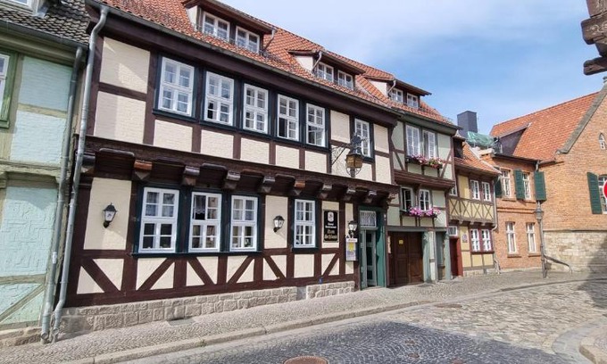 Quedlinburg Hotel | Experience Family Comfort at Hotel Zum Schloss - Rated 10/10