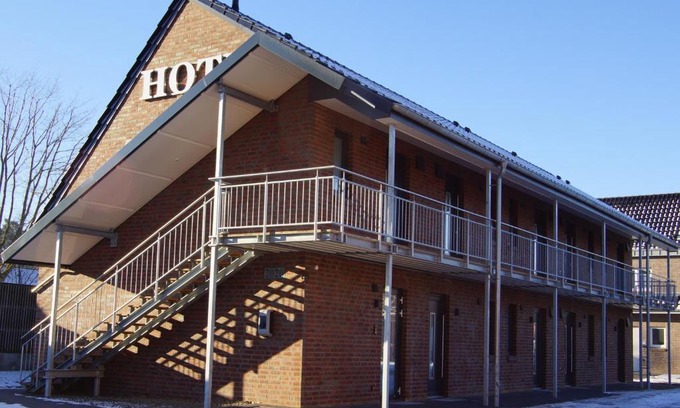 Buxtehude Bed & Breakfast | Discover Comfort at Hotel zur Erholung - Rated 9/10!