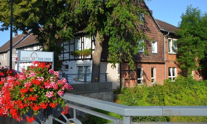 Salder Bed & Breakfast | Pet-Friendly Retreat at Hotel Zur Linde - Guest Rated 8/10