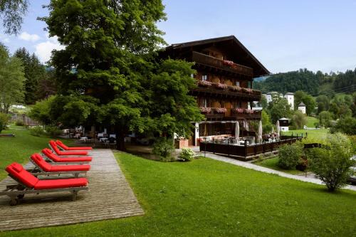 Goldegg Hotel | Inviting Hotel zur Post: Oceanfront Bliss & Relaxation