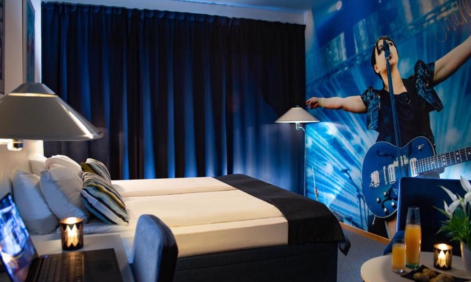 Hultsfred Hotel | Inviting Hotell Hulingen: Pet-Friendly with Spa & Dining