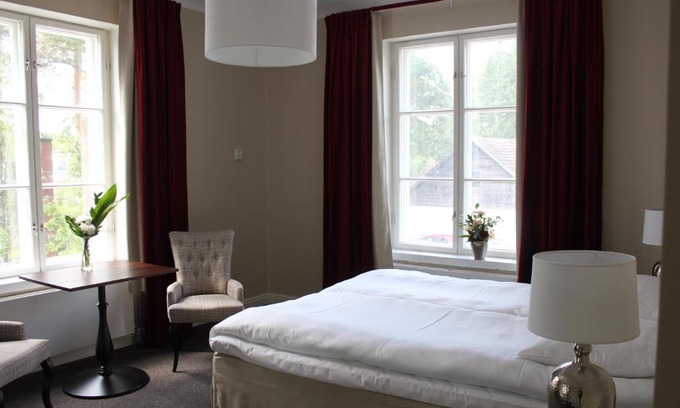 Maentsaelae Hotel | Explore Hotelli Kartanon Meijeri: Family-Friendly Retreat