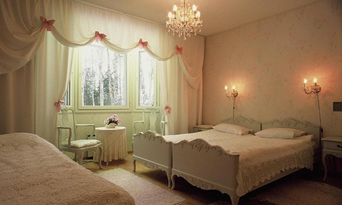 Ruka Bed & Breakfast | Discover Hotelli Kultainen Joutsen: Family-Friendly Retreat