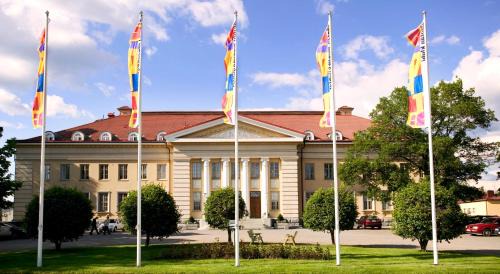 Maenttae-Vilppula Hotel | Discover Hotelli-Ravintola Mäntän Klubi: Family-Friendly Stay