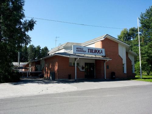 Rautavaara Hotel | Pet-Friendly Hotel Tiilikka with Oceanfront Pool Access