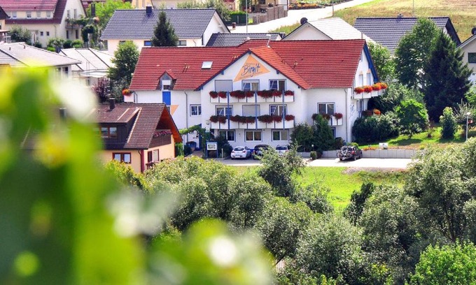 Markelsheim House | Inviting Hotelpension Gästehaus Birgit with Ocean Views