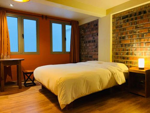 Aguas Calientes Hotel | Discover 1911: Family-Friendly with Breakfast Included