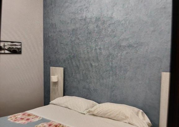 Naples City Centre Bed & Breakfast | Pet-Friendly Hotels Ocean Napoli: Perfect for Family Stays