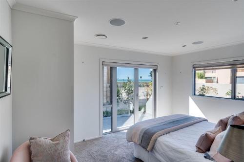 Westshore House | Oceanfront Bliss at HotelSuse - Rated 9/10 by Guests
