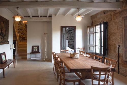 Castrelo de Mino House | Family-Friendly Retreat at Houmi As Bouzas - Guest Rated 9.8