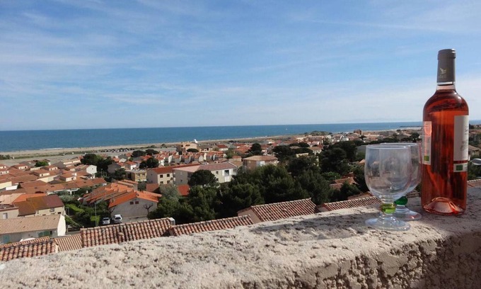 Saint-Pierre-la-Mer House | Villa Fleury: Ideal Family Getaway with Pool & Spa