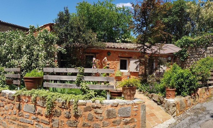Saint-Florent-sur-Auzonnet Cottage | Character-Filled House: Guest Rated 10/10 with Pool & Breakfast