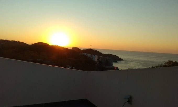 Puerto Angel House | Relaxing Retreat with Private Pool Near Pantheon Beach