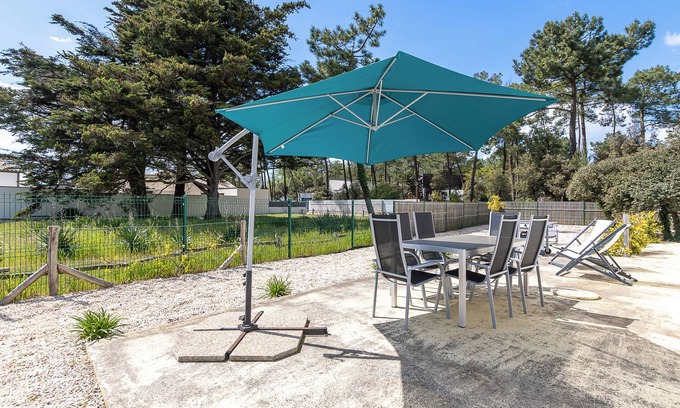 Saint-Jean-de-Monts House | Cozy Getaway Near Beach and Forest with Terrace & Garden