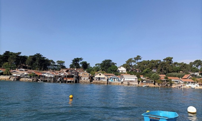 Audenge Villa | Charming House Near Beach with Private Pool & Ocean Views