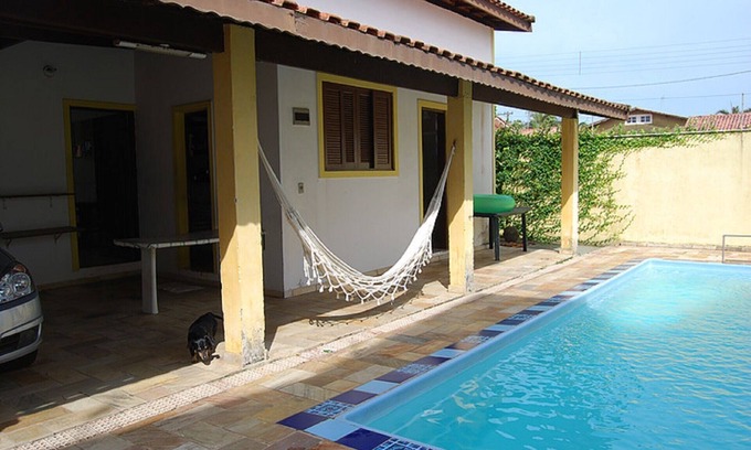 Raul Cury House | Ideal House 3 Dorm with Pool Near the Beach & Great Amenities