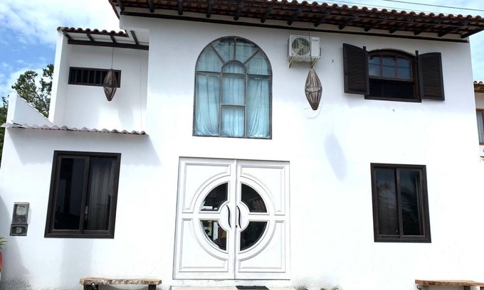 Caraiva House | Relaxing Suites with Pool and Ocean Views at Outeiro das Brisas
